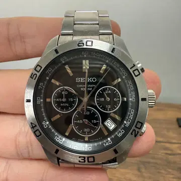 세이코 SEIKO 쿼츠 크로노그래프 데이트 6T63-00E0