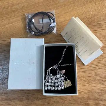 ANTIPRIMA 와이어 백 목걸이