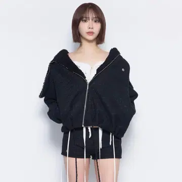 THEREDTHREAD hoodie lace