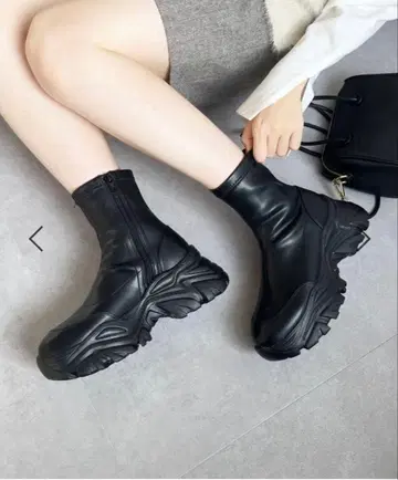 스니커즈 밑창 부츠