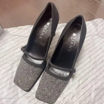 다이애나 펌프스 힐