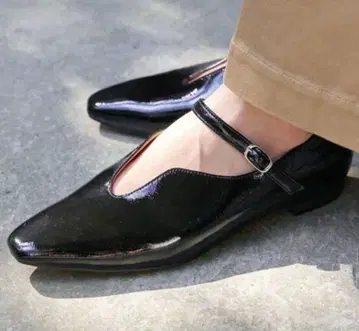 Spick & Span 페이턴트 멜리 제인 36