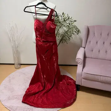 빨간색 벨벳풍 머메이드 드레스