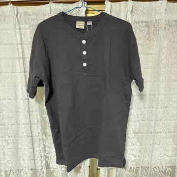 굿웨어 GOOD WEAR 헨리넥 t셔츠 M 사이즈 차콜 그레이