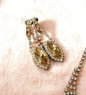 골드 크리스탈 목걸이와 귀찌 세트