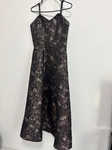 RANDA 플라워 자카드 원피스 (브라운)