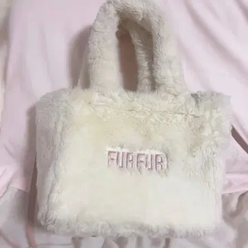 FURFUR 퍼 토트백 화이트