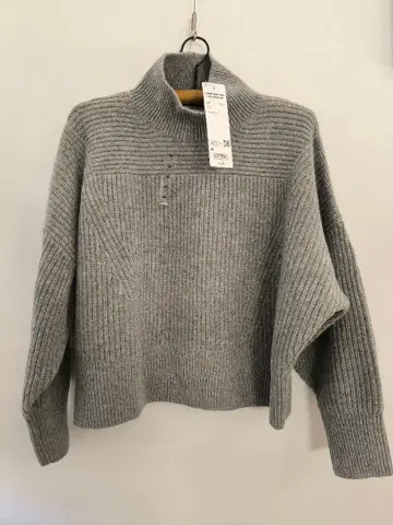 유니클로 컨트와 드 코토니에 라무 하이넥 스웨터 그레이 M