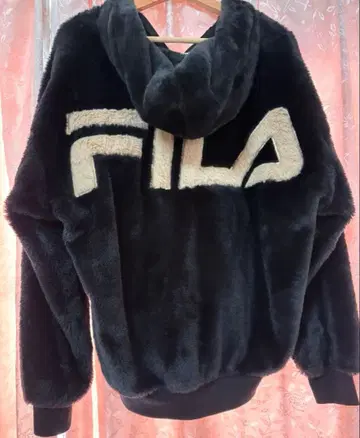 FILA 퍼 후드티 M 사이즈