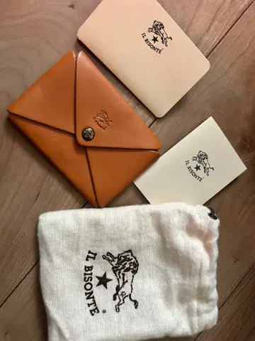 IL BISONTE 가죽 카드 케이스