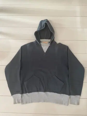 Cushman 다크 그레이 후드 부착 후드티 L 사이즈