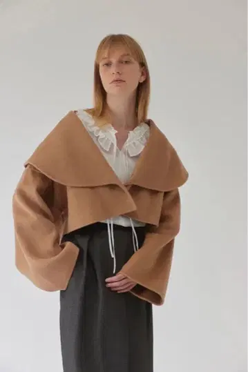 택 포함 새상품 girlish St.cecilia 빅 칼라 볼레로 코트