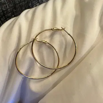 골드 후프 귀걸이 제조사 불명