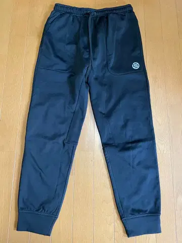 SKINS 스트레치 블랙 팬츠