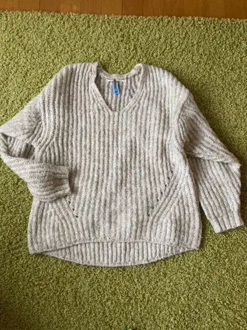 어반 리서치 두꺼운 원단 스웨터 니트 V넥