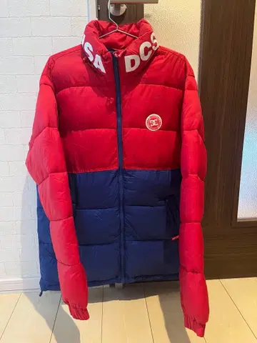 미사용 새상품 DC 다운 패딩 자켓 빨간색/파랑 L