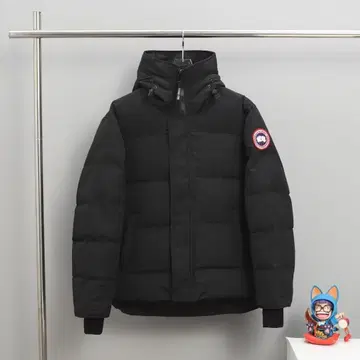 CANADA GOOSE 후드 부착 블랙 다운 자켓