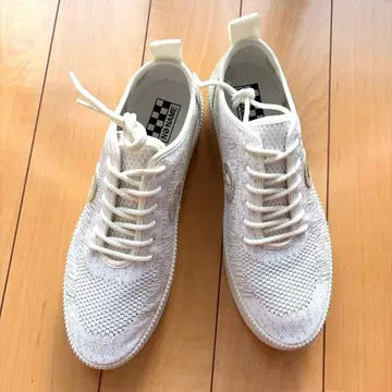 노네임 40 화이트 끈 신발