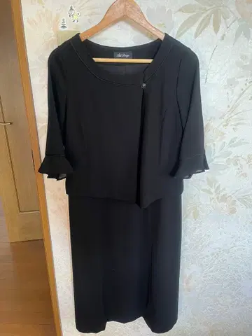 애드 루즈 블랙 원피스 수트 13호