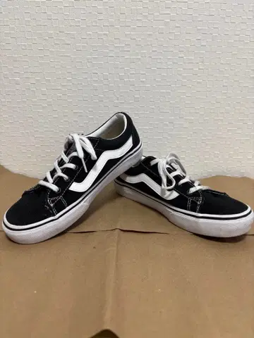 Vans 블랙/화이트 스니커즈