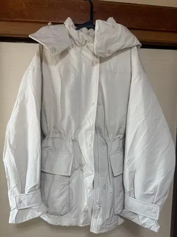 UNIQLO 후드 부착 다운 자켓 M 화이트