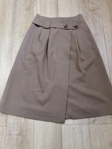 릴리 브라운 브라운 플레어 스커트 무릎 아래 기장