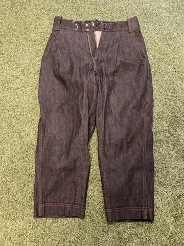 White Mountaineering 다크 데님 스트레이트 팬츠