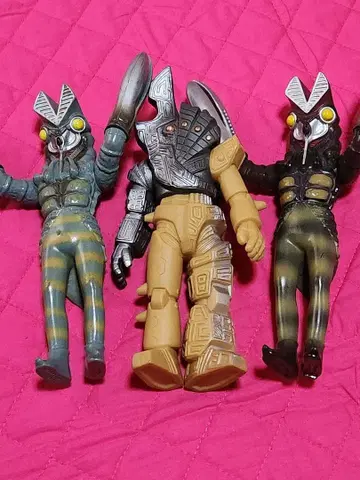 레트로 당시 울트라 괴수 발탄 성인, 고브뉴 발탄 성인 반 클리어