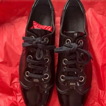 미사용 BALLY 에나멜 드레스 슈즈