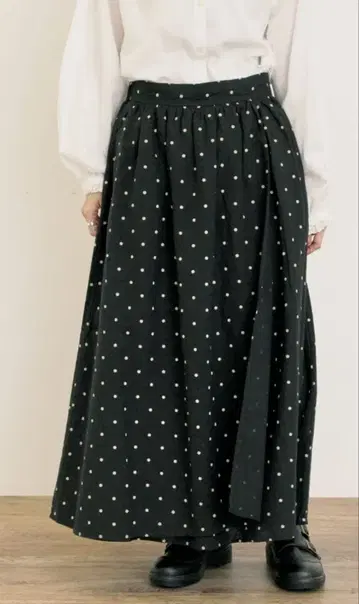 Samansa Mos2 [ Cross x Linen ] 랩 스커트