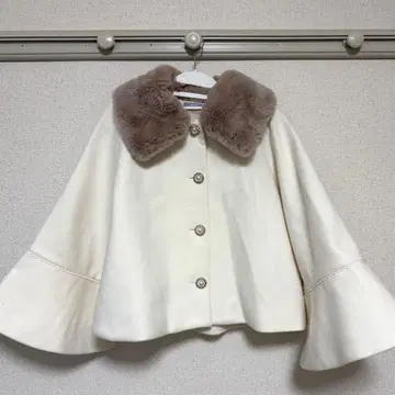 axes femme POETIQUE 벨 슬리브 숏코트 M