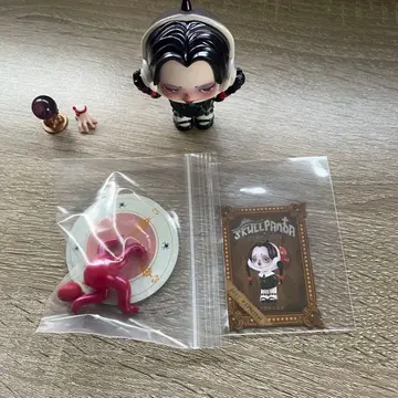 SKULLPANDA x THE ADDAMS FAMILY