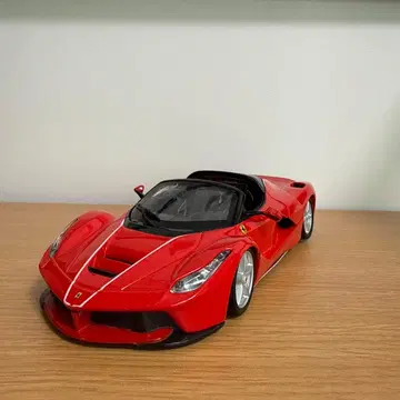 Bburago 1/24 라페라리 아페르타 미니카 다이캐스트 카