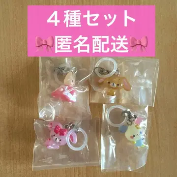 산리오 캐릭터즈 윳토 메지루시 액세서리 가챠 우사하나