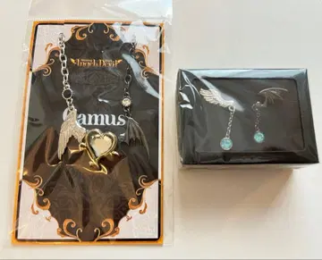 우타프리 AGF2018 천사 & 악마 귀걸이 백참 카뮤