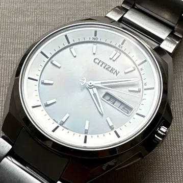 citizen H100-T018856 티타늄 솔라 가동 양호 데이데이트