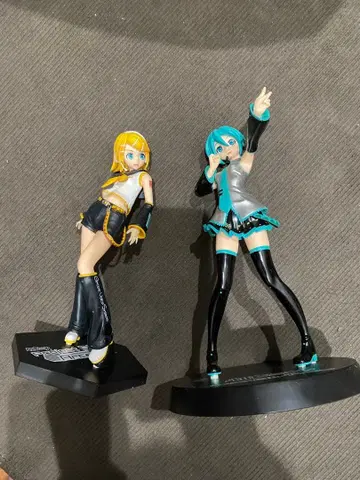 카가미네 린, 하츠네 미쿠 Project DIVA Arcade 피규어