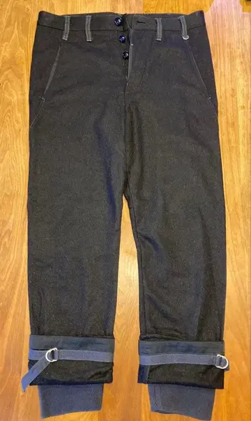 마리떼 프랑소와 저버 블랙 워크 팬츠 버튼 플라이