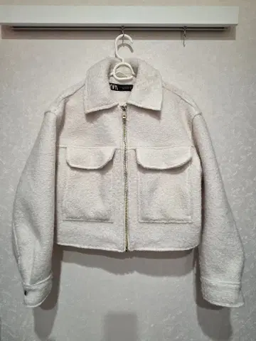 ZARA 부클레 숏 자켓 XS