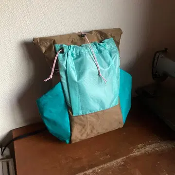 심플한 [ 당일 등산 백팩 약 20L ] 뒷면 길이 43cm EcoPak