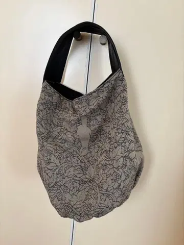 리제타 lisette 여우와 포도 가방