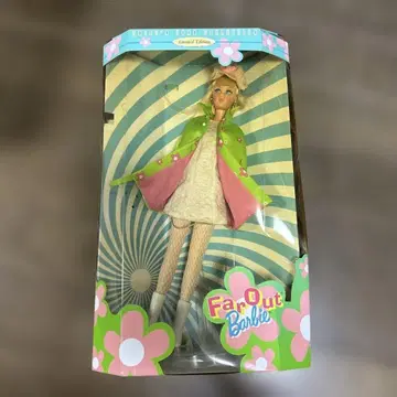 Far Out Barbie 인형 본체