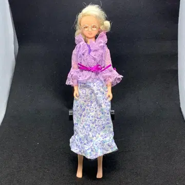 리카짱 인형 스마일 할머니