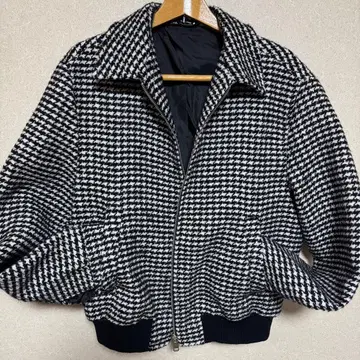 ZARA 하운드투스 패턴 자켓