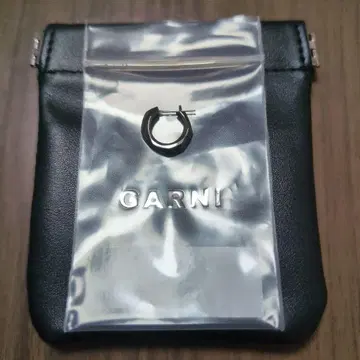 GARNI 크로커리 피어스 - L - BLACK 왼쪽 귀용