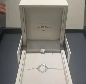 [새상품급, 영수증 있음] REPOSSI Antifer 팔찌 WG 다이아