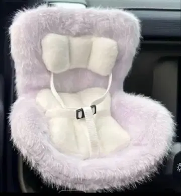새상품 러브브 차량용 시트 퍼플 복슬복슬 타입 의자 벨트 포함 카시트
