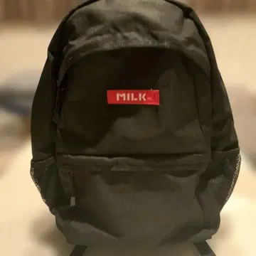 MILK 블랙 백팩