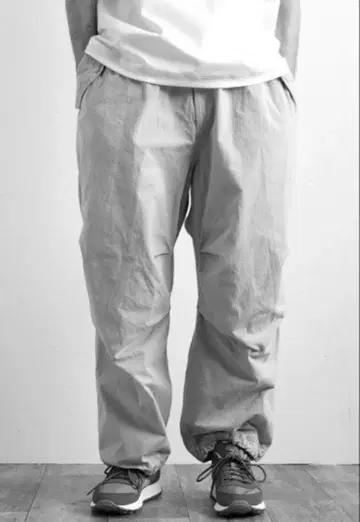 INNAT 스노우 카모 오버 팬츠 화이트