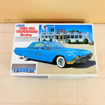 군제 산업 1/32 포드 1963 썬더버드 하드탑 2